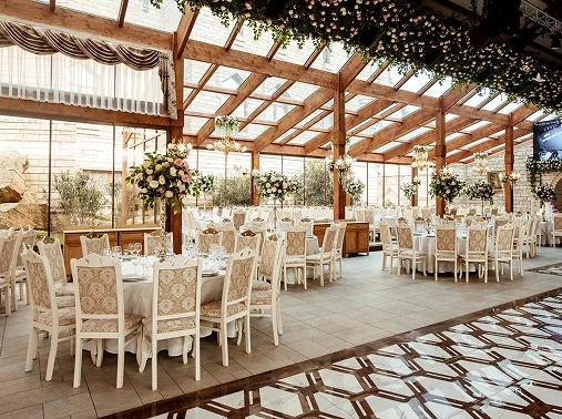 Des espaces où la transparence devient art.