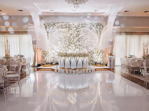 Des espaces adaptables pour une célébration unique